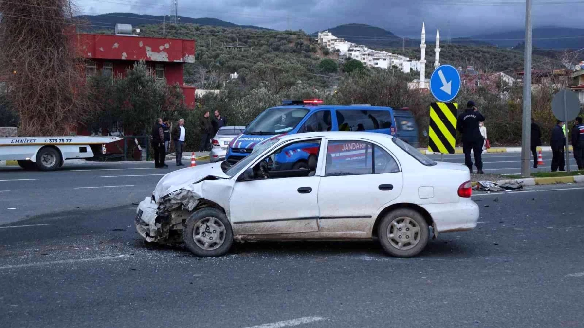 Son dakika haberleri | Balıkesir\'de trafik kazası: 4 yaralı