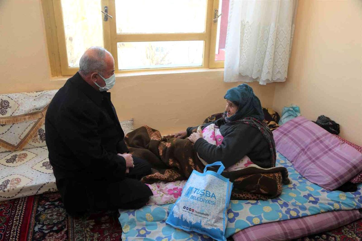 Başkan Akman'dan hasta, yaşlı, engelli ve kimsesizlere ziyaret