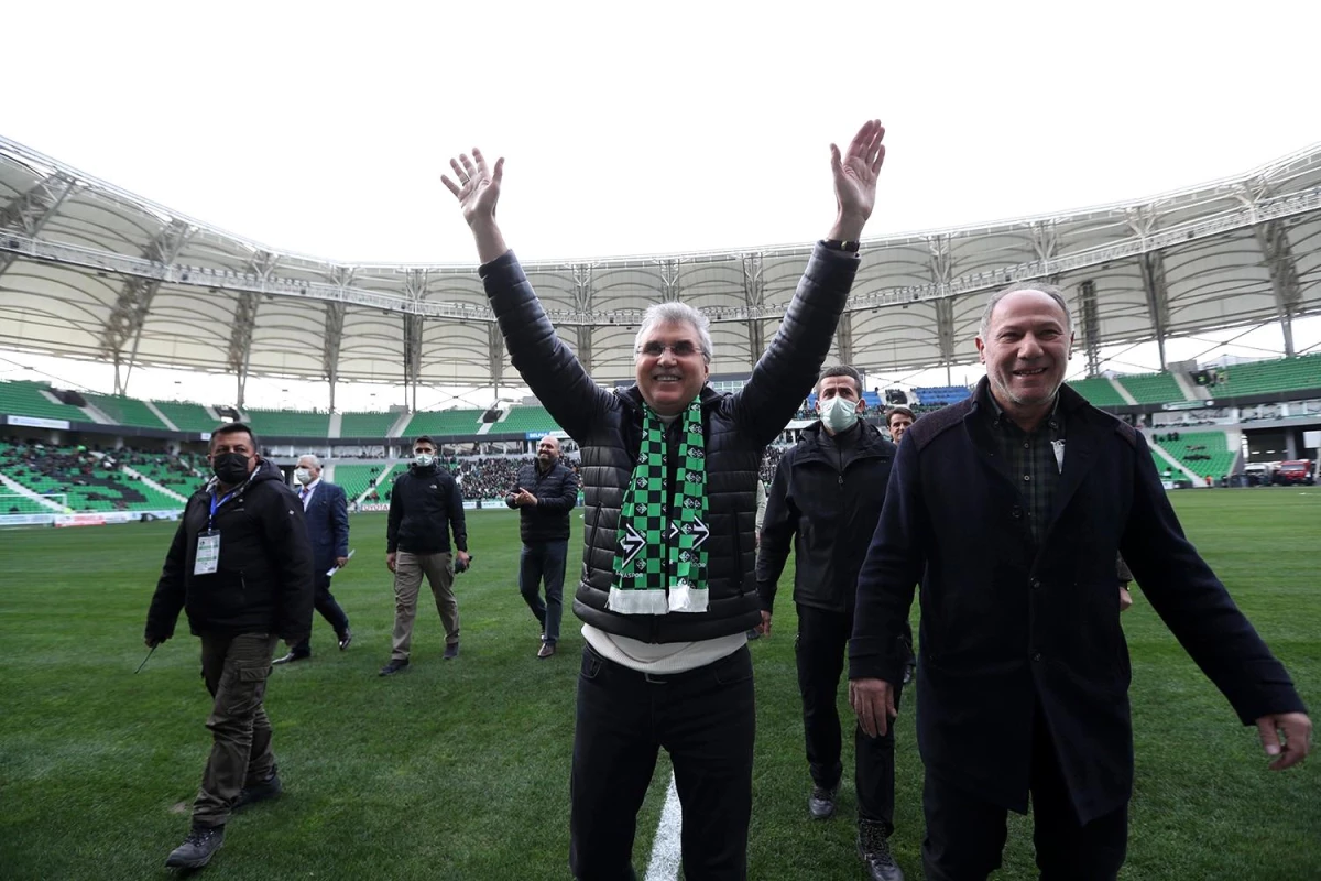 Başkan Yüce: "Sakaryaspor bu yıl şampiyon olacak"