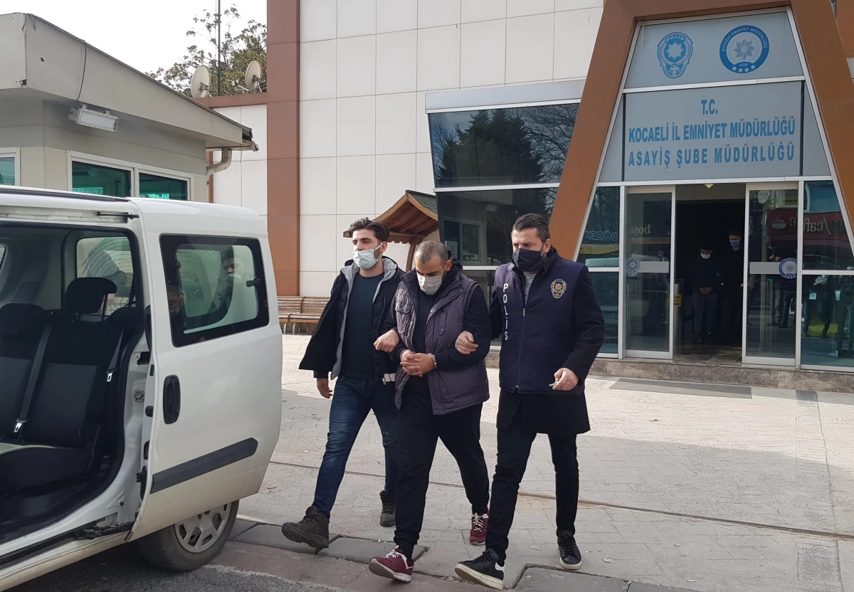 Kocaeli\'de gasp ve hırsızlık yaptıkları iddiasıyla 4 şüpheli tutuklandı