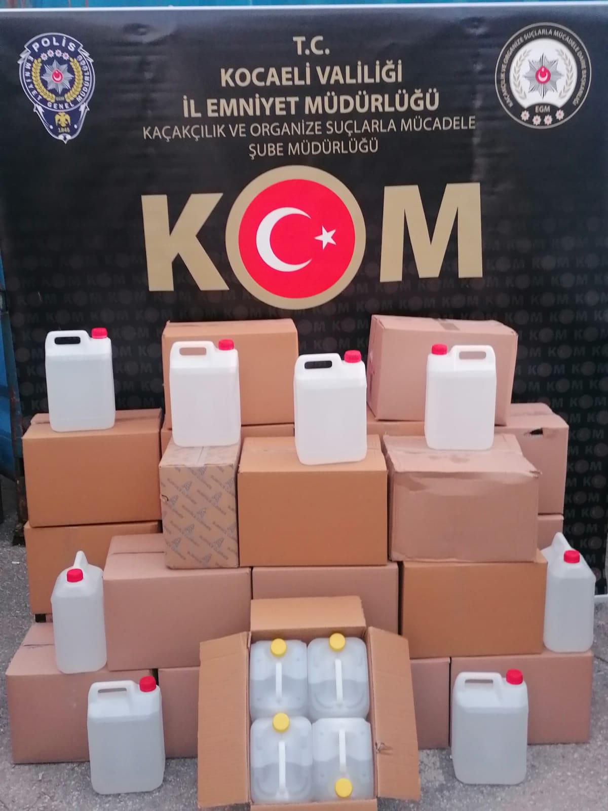 Kocaeli\'deki kaçak etil alkol operasyonunda 3 kişi tutuklandı
