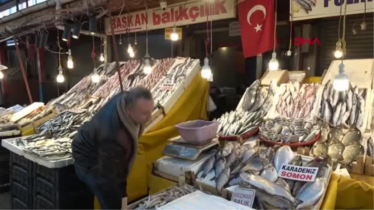 MERSİN\'DE BALIK TEZGAHLARI DOLUP TAŞTI, FİYATLAR ARTMADI