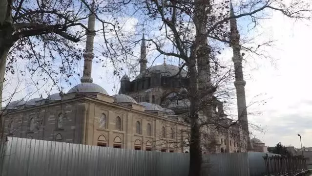 Selimiye Camisi'ne Mimar Sinan'dan ilham alınarak alttan ısıtma sistemi kurulacak