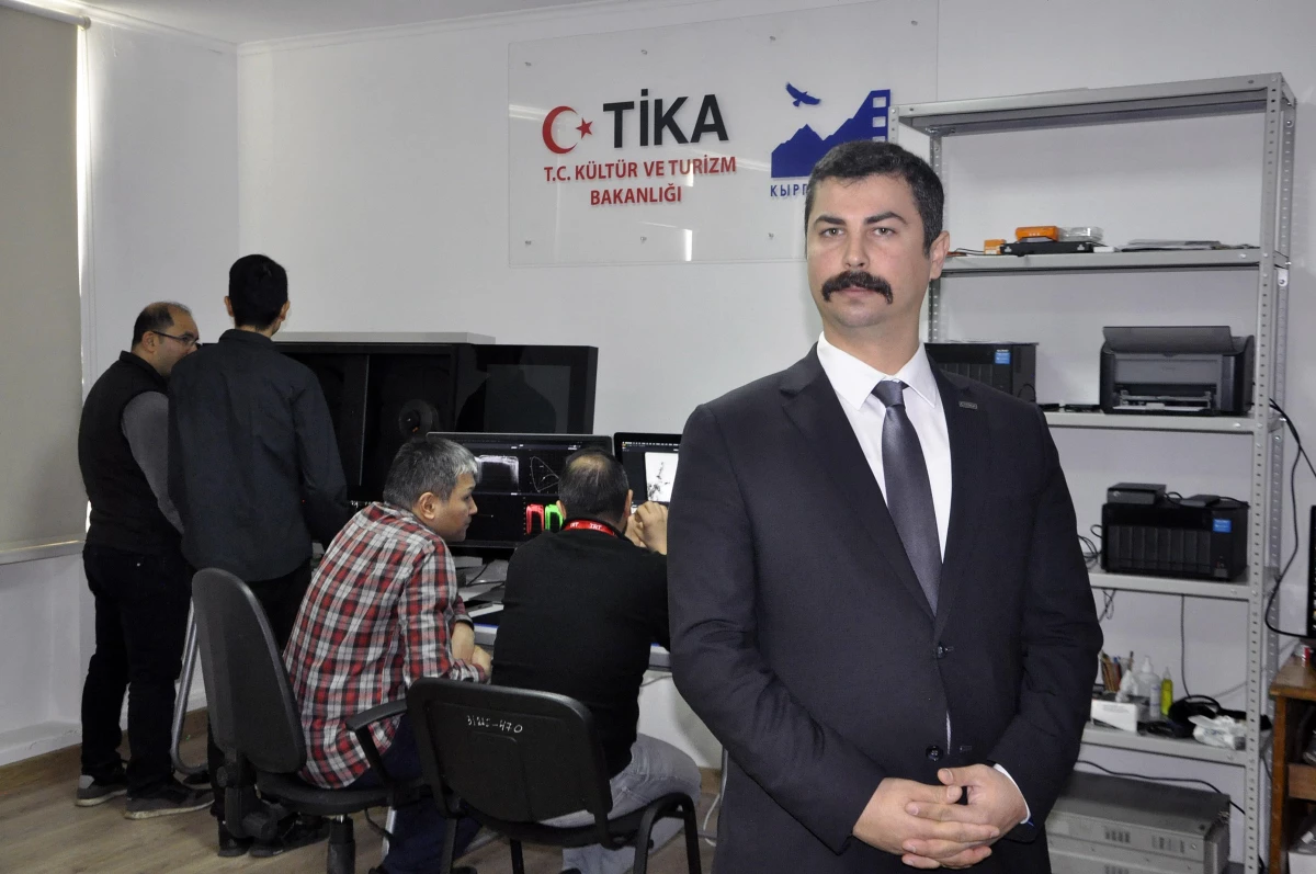 TİKA, Kırgızistan\'da makara filmlerin dijital ortama aktarılmasına destek oldu