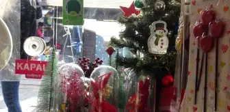 Yılbaşı süslerine yoğun ilgi