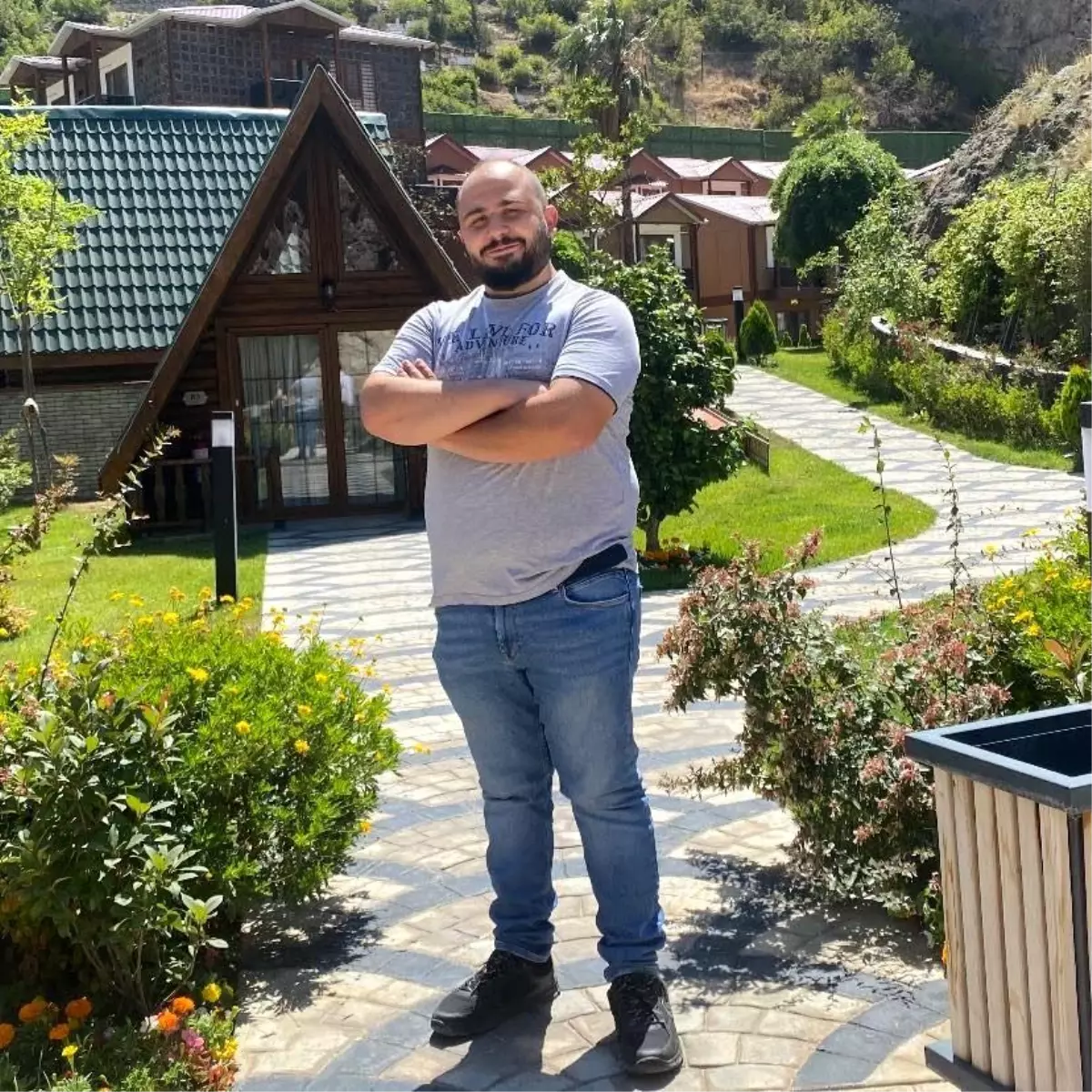 Artvin\'de kafe yangınında ağır yaralanan genç 15 gündür süren yaşam mücadelesini kaybetti