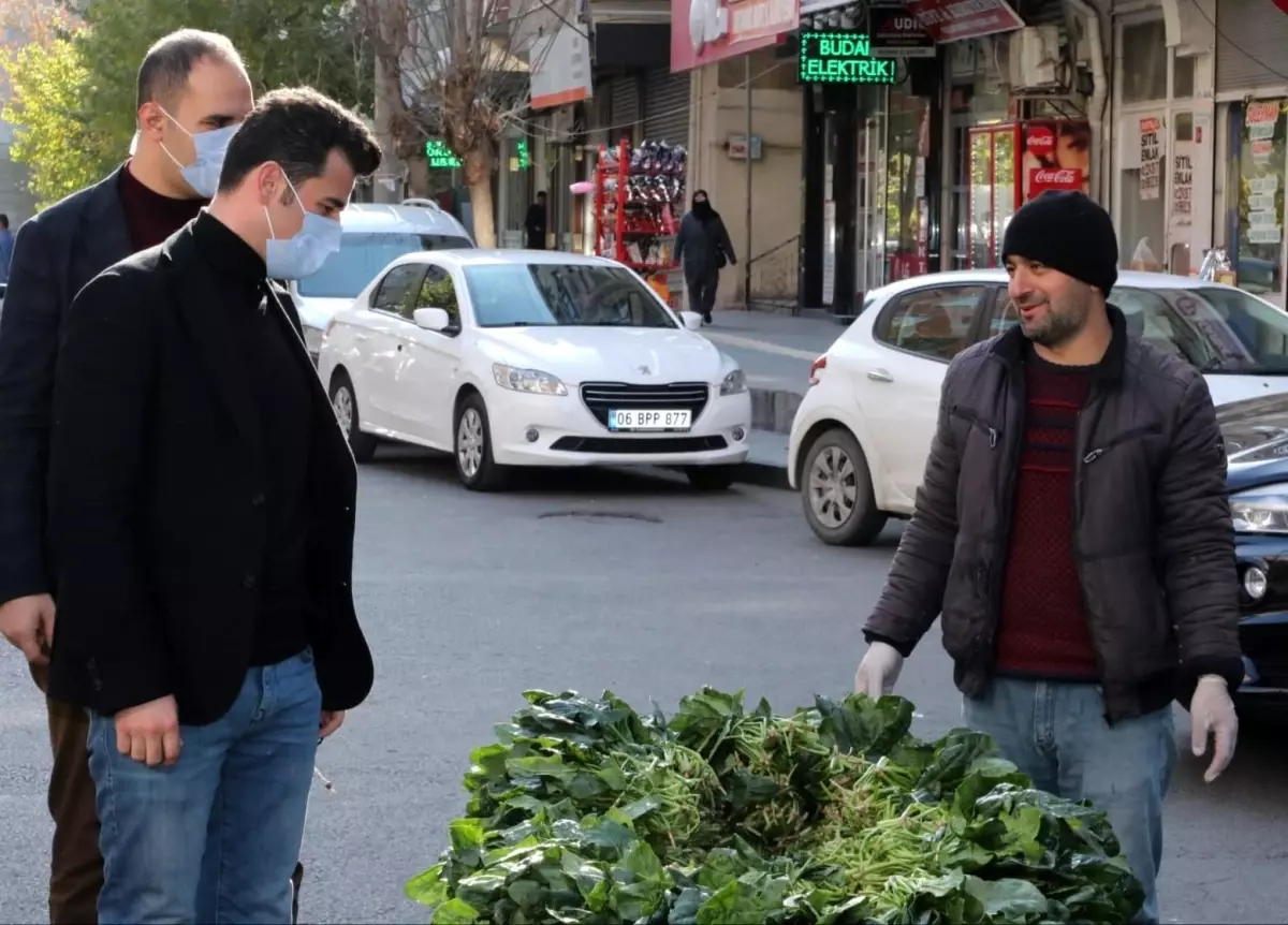 Yenişehir Belediye Başkan Murat Beşikci, pazar esnafını ziyaret etti