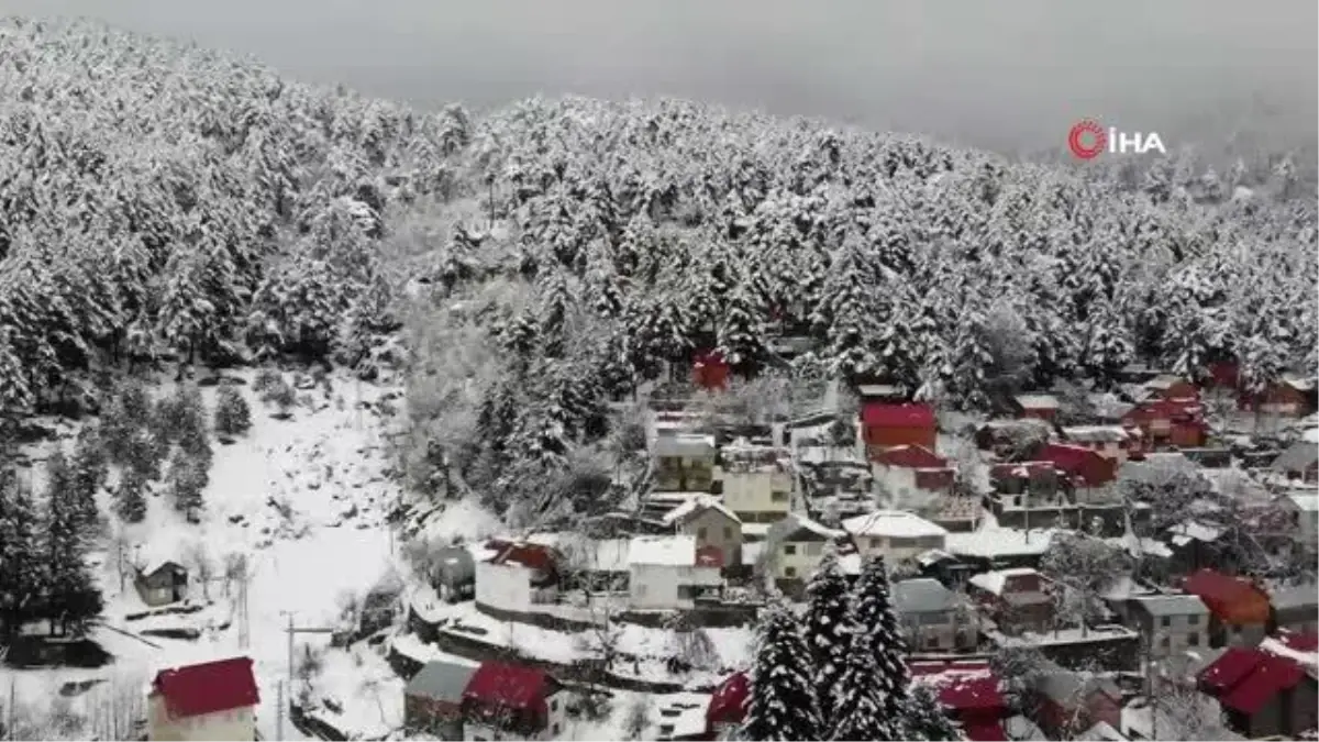 Beyaz örtüyle kaplanan Zorkun Yaylası drone ile görüntülendi