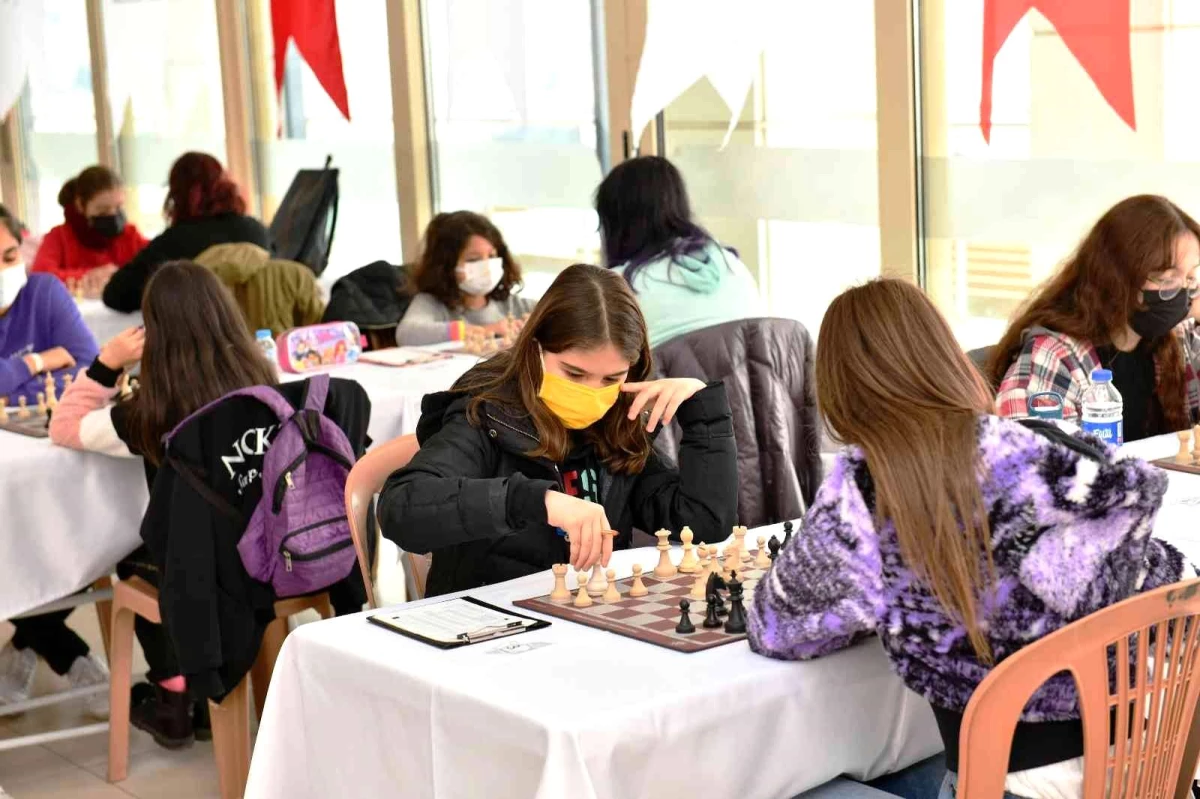 Çiğli\'de satranç turnuvası sona erdi