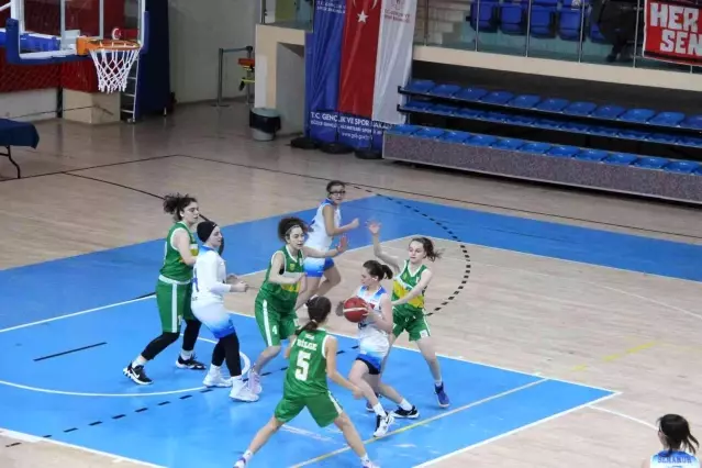 Düzce Atletik, İstanbul Üniversitesi'ni 84-66 mağlup etti