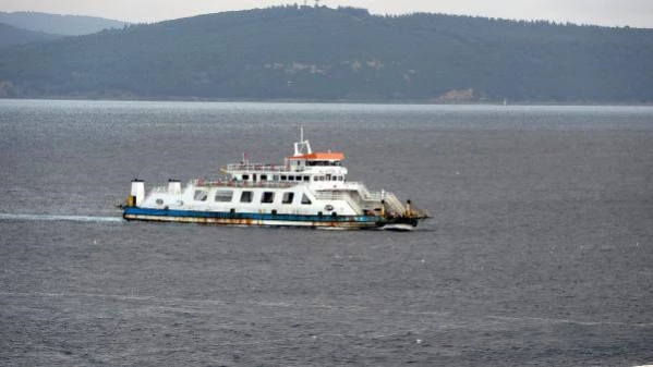 GÖKÇEADA VE BOZCAADA'YA TÜM FERİBOT SEFERLERİ İPTAL EDİLDİ