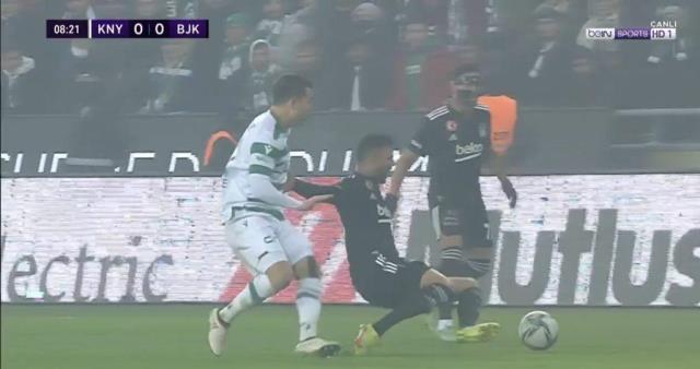 Konyaspor-Beşiktaş maçında ilginç anlar! Futbolculardan çok ekran başındakiler zorlandı