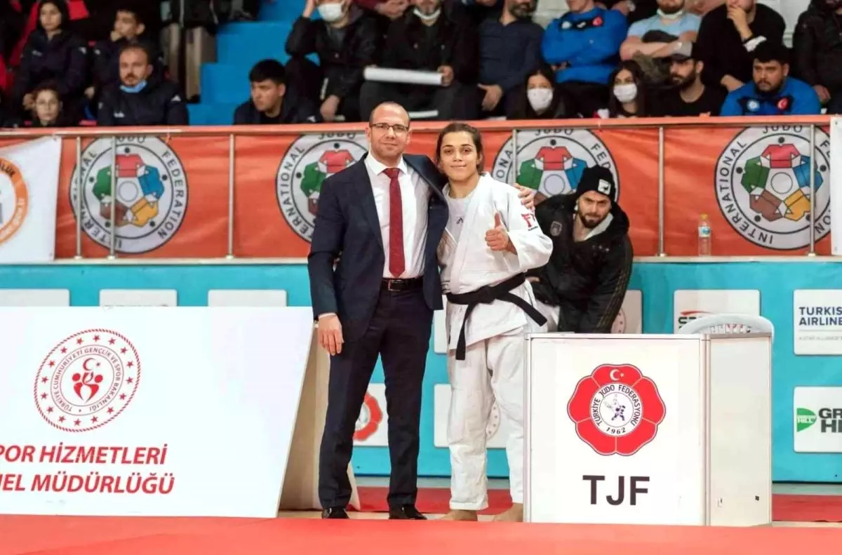 Manisa BBSK\'da bir Türkiye şampiyonu da judodan