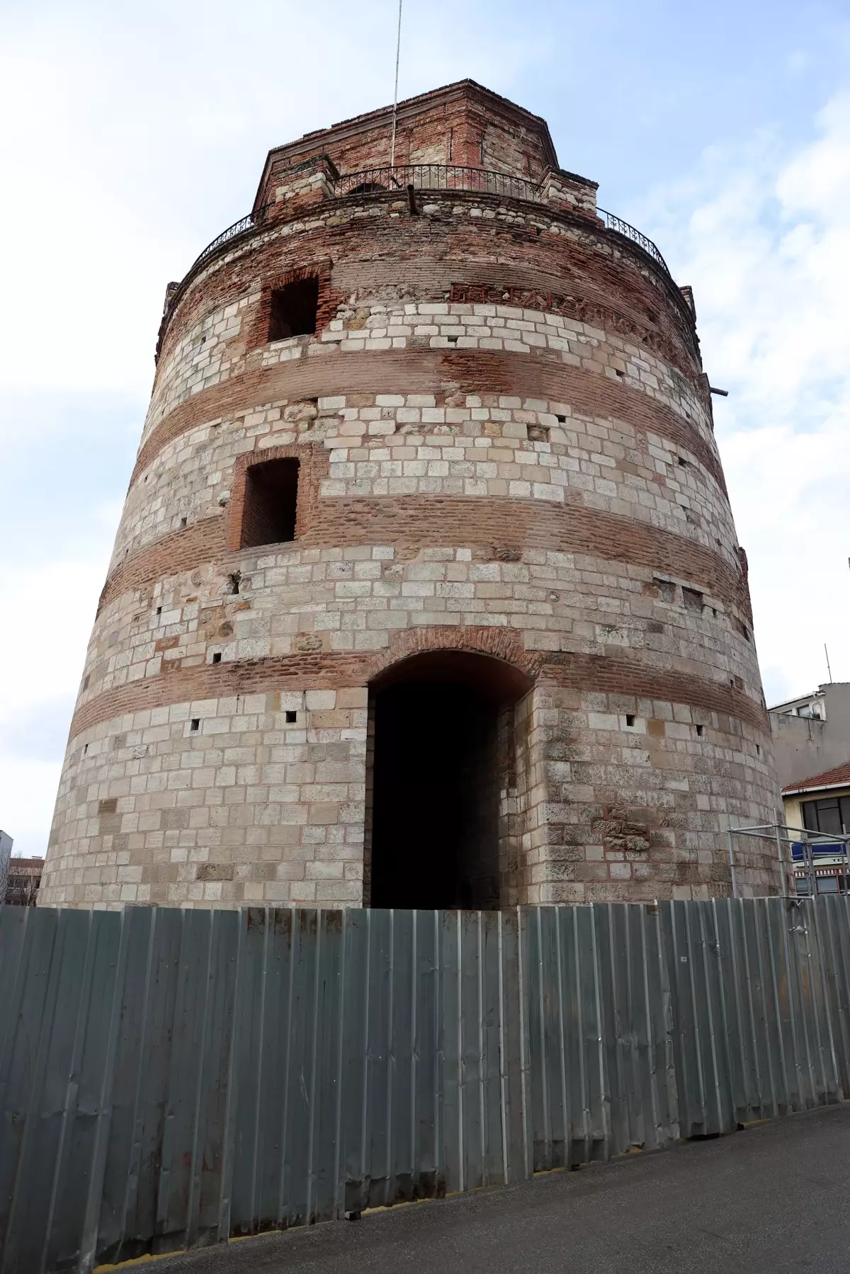 Sanat tarihçilerinin "başyapıt" olarak nitelendirdiği Makedon Kulesi\'nde restorasyon başladı