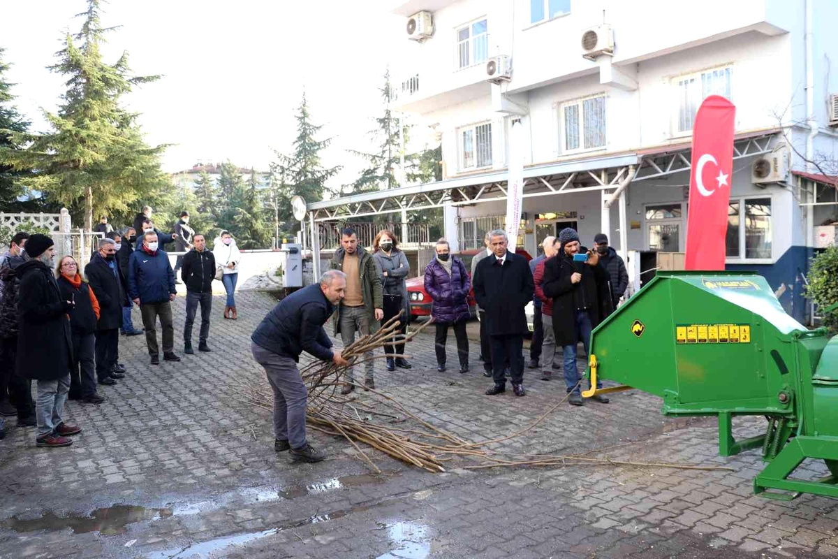 Terme\'de fındık dal öğütme makinesi teslimi