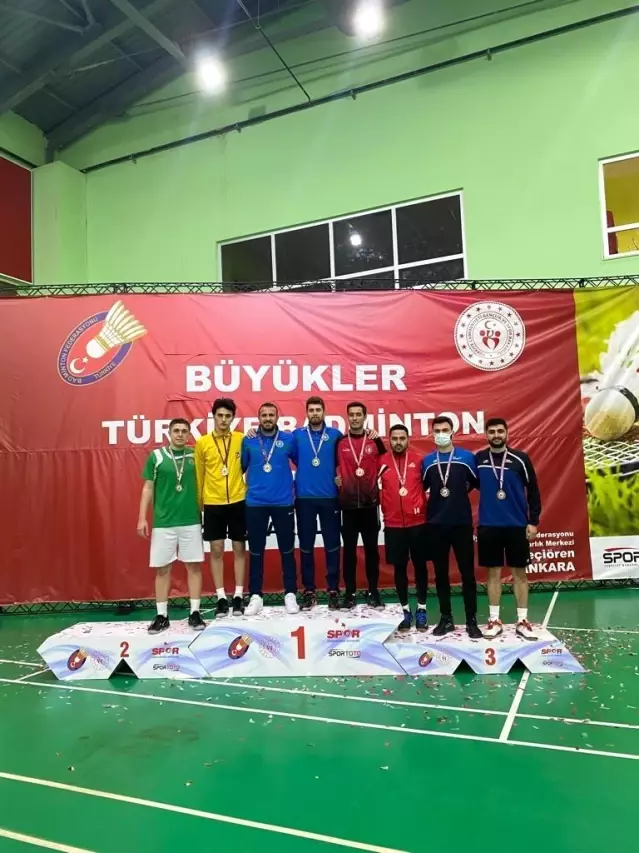 Badmintonda Bursa Büyükşehir Belediyespor fırtınası