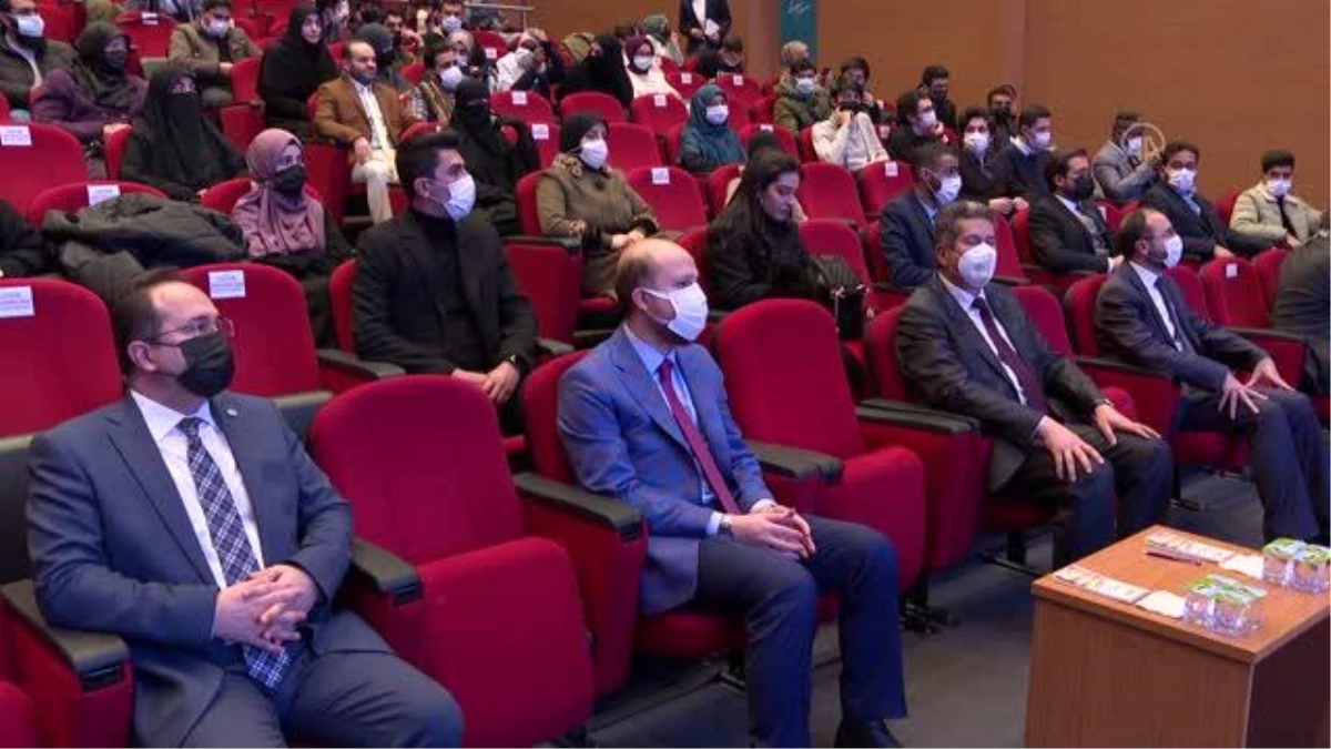 Bilal Erdoğan, Türkiye Üniversiteler Arası Arapça Münazara Yarışması\'nda konuştu