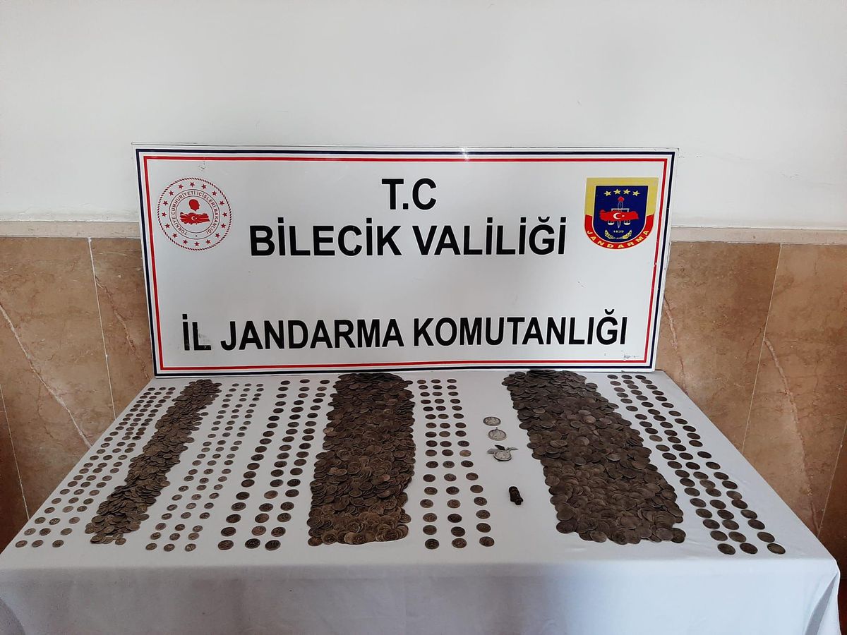 Bilecik\'te tarihi eser operasyonunda 2 bin 754 sikke ele geçirildi