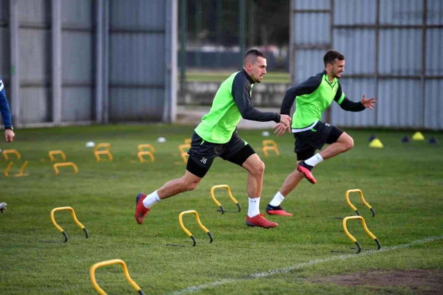 Bursaspor'da Gaziantep FK maç hazırlıkları sürüyor Yeşil-beyazlı takım taktik çalıştı
