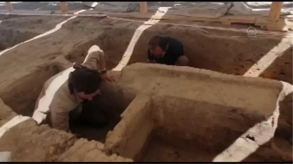 Çatalhöyük\'te 8 bin 500 yıllık mermer heykelcik bulundu