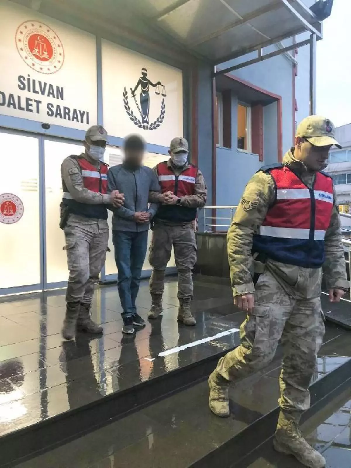 Diyarbakır\'da 28 yıl hapisle aranan hükümlü yakalandı