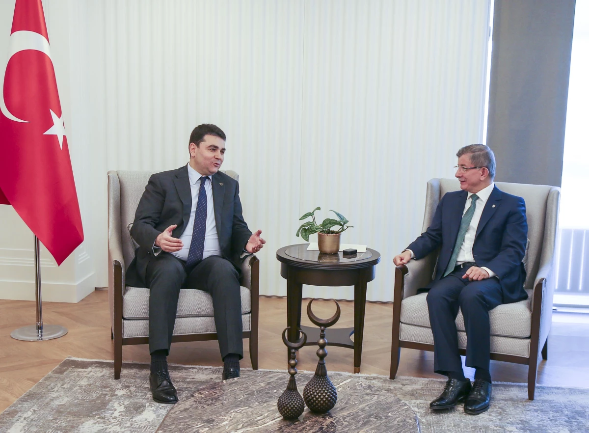 DP Genel Başkanı Uysal, Gelecek Partisi Genel Başkanı Davutoğlu\'nu ziyaret etti