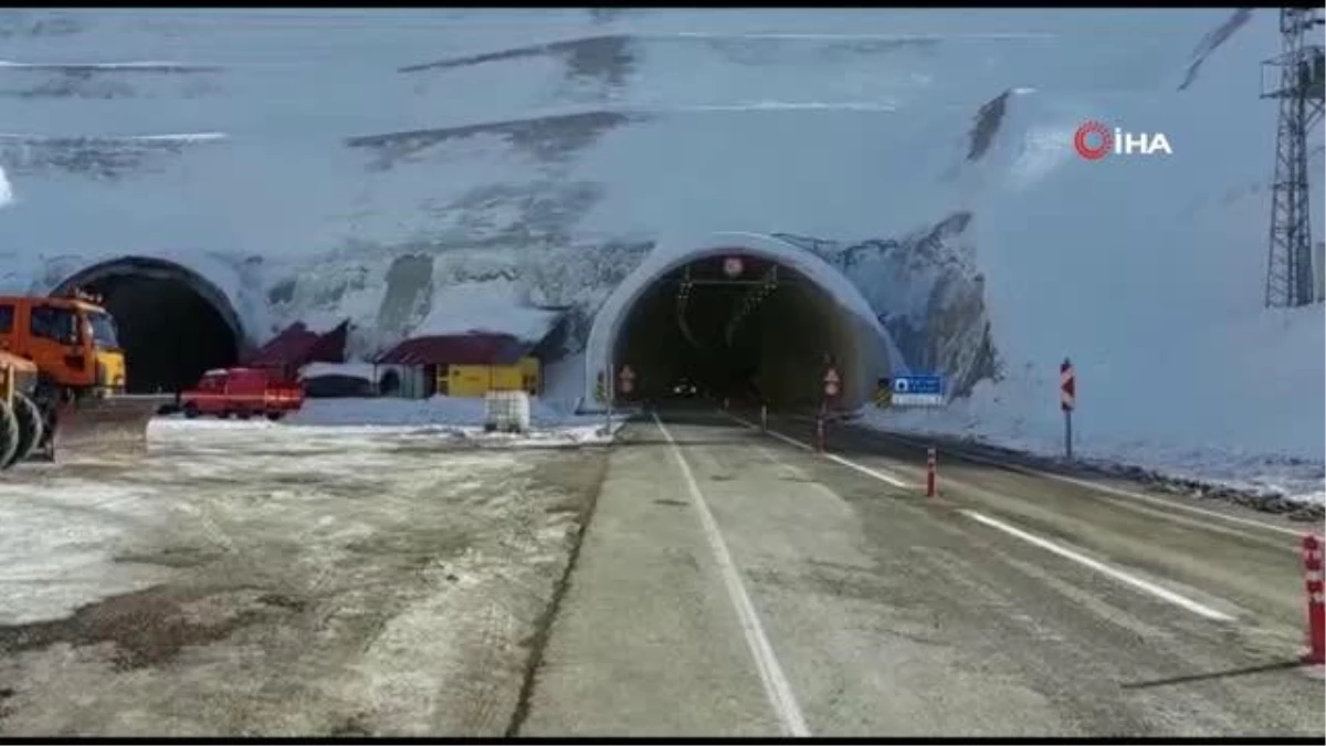 Eğribel Tüneli\'nin bir tüpü ulaşıma açıldı