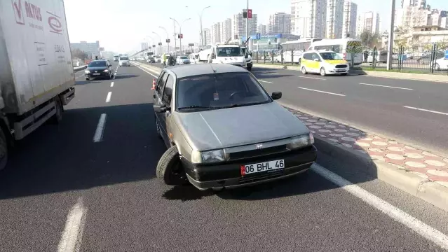 Ehliyetsiz sürücü kaza yaptı meraklıları da çoklu kazaya neden oldu