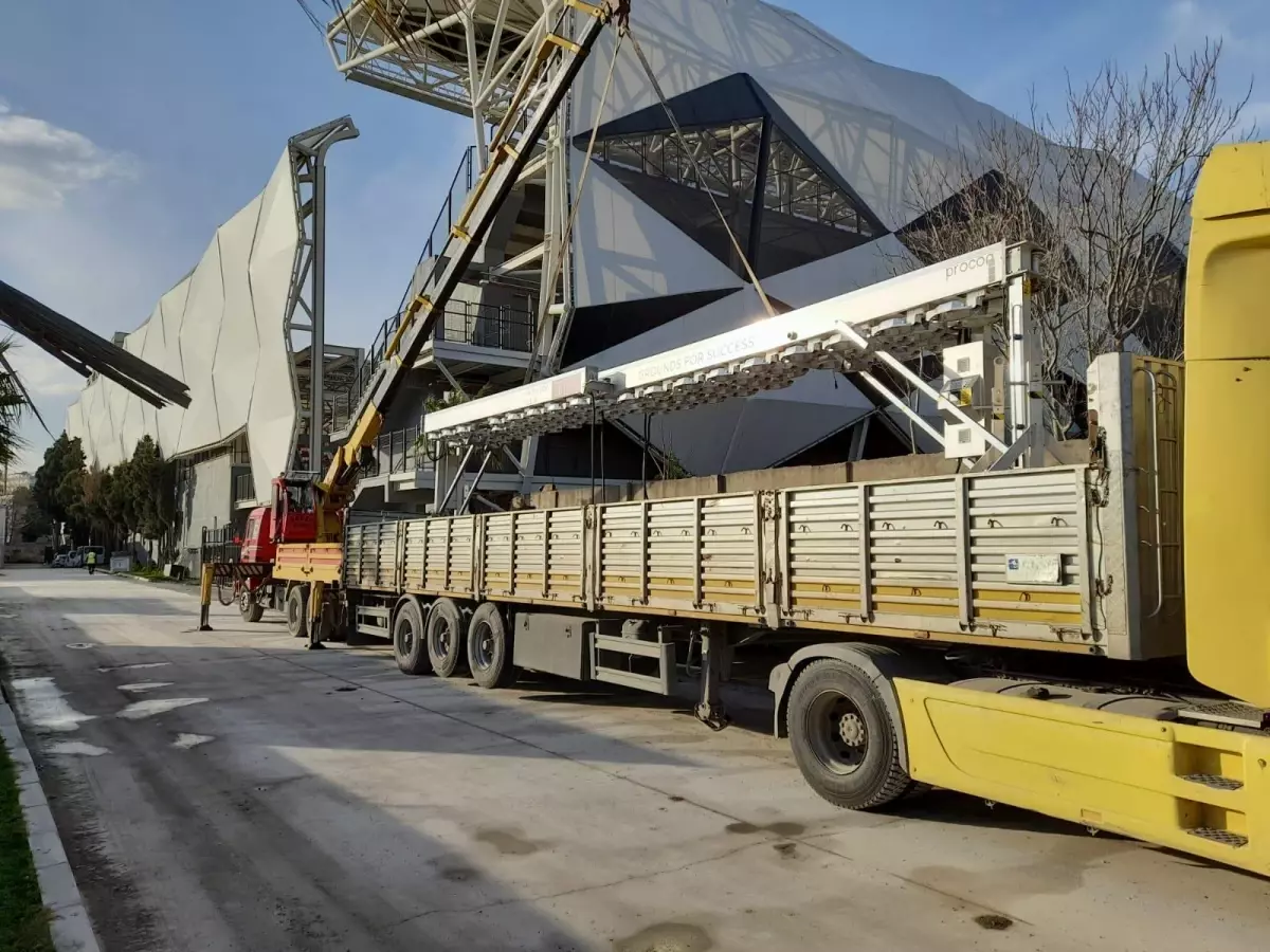 Kazım Karabekir Stadı\'na kurulacak gün ışığı cihazıyla zemin soğuktan korunacak