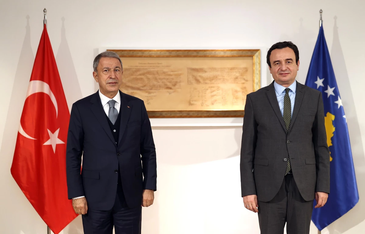 Son dakika haberi... Bakan Akar, Kosova Cumhurbaşkanı ve Başbakanı ile görüştü
