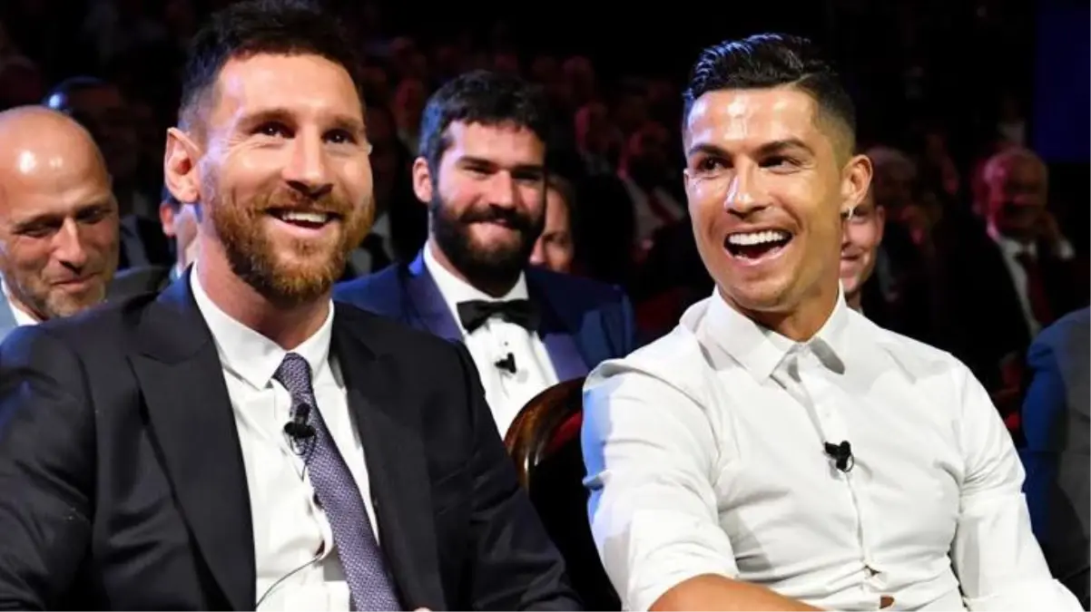 Ronaldo\'dan herkese küçük dilini yutturacak hamle! Messi\'nin yerine kendisini önerdi