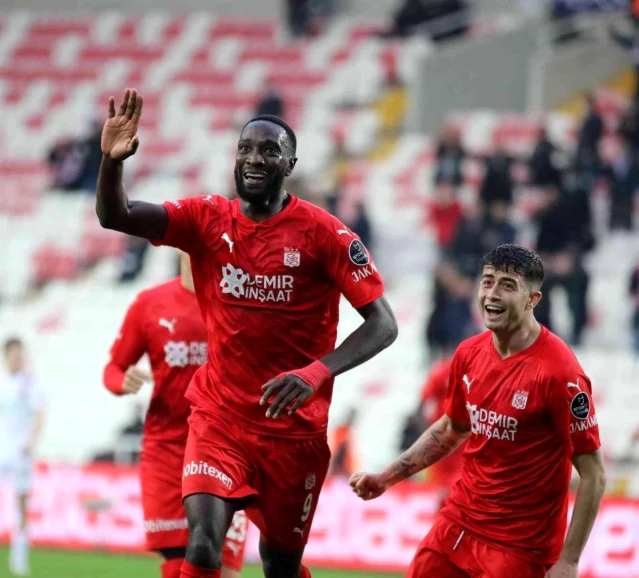 Sivasspor'un gol yükünü Yatabare sırtlıyor