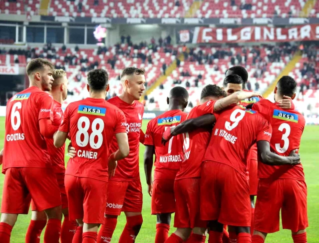 Sivasspor'un gol yükünü Yatabare sırtlıyor