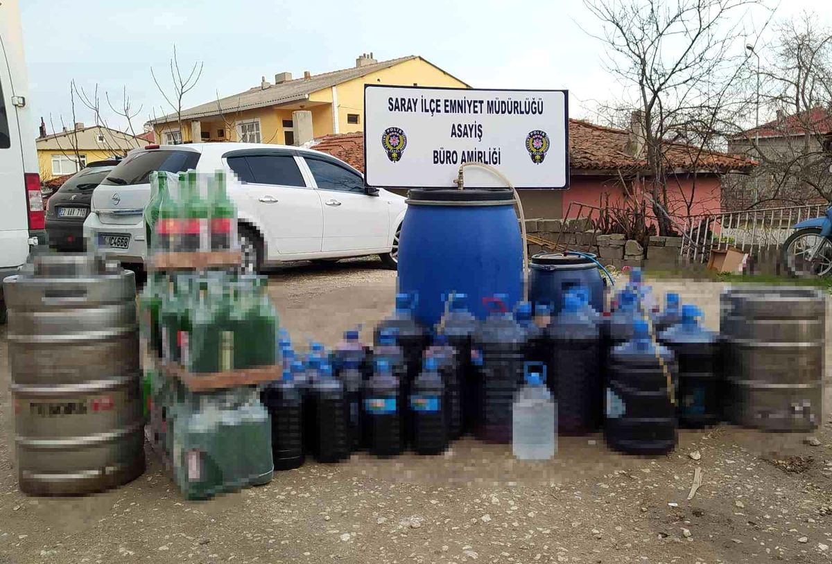 Tekirdağ\'da polisten kaçak içki operasyonu