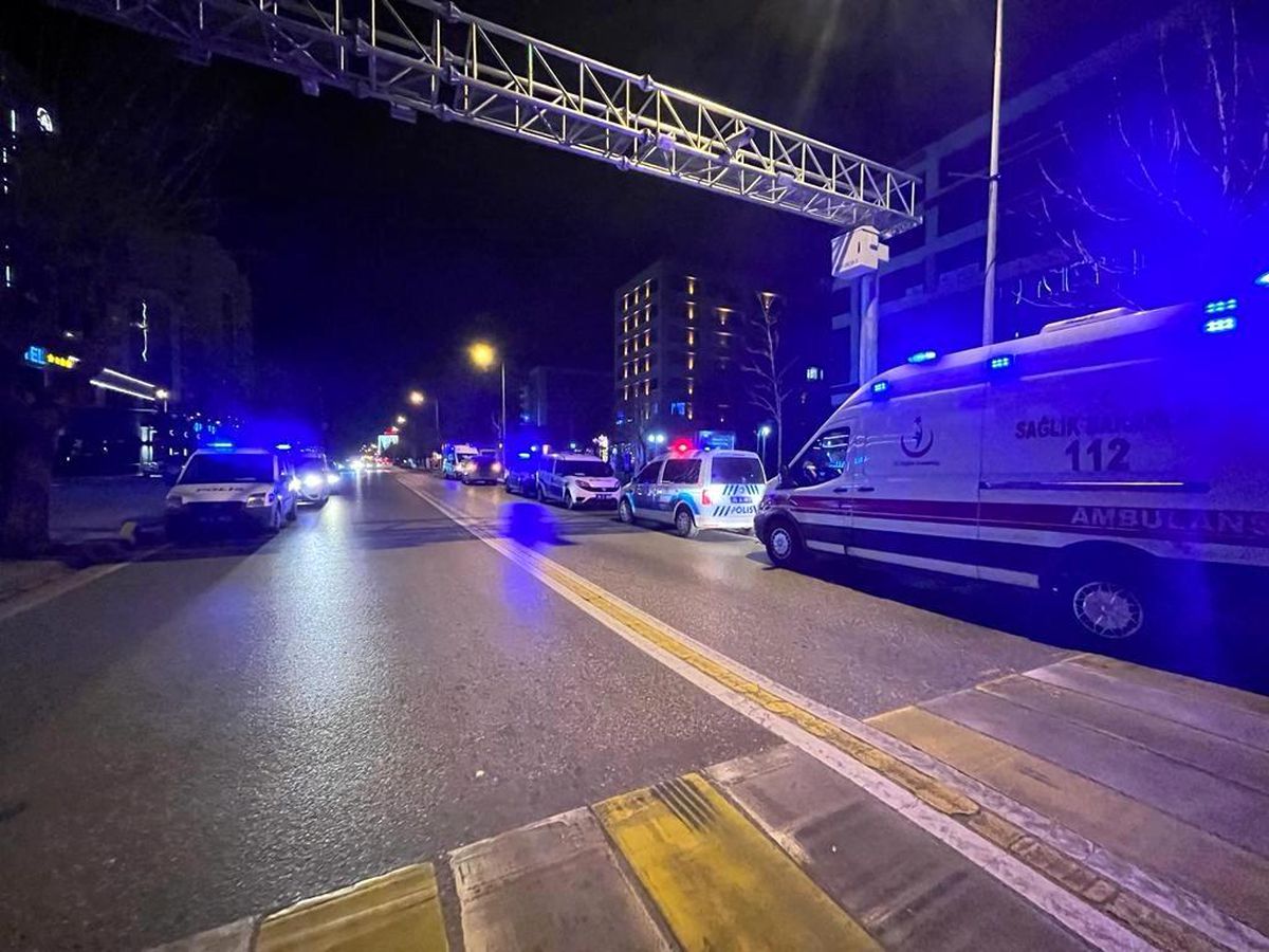 Alkollü mekânda kavga: 3\'ü kadın 4 yaralı