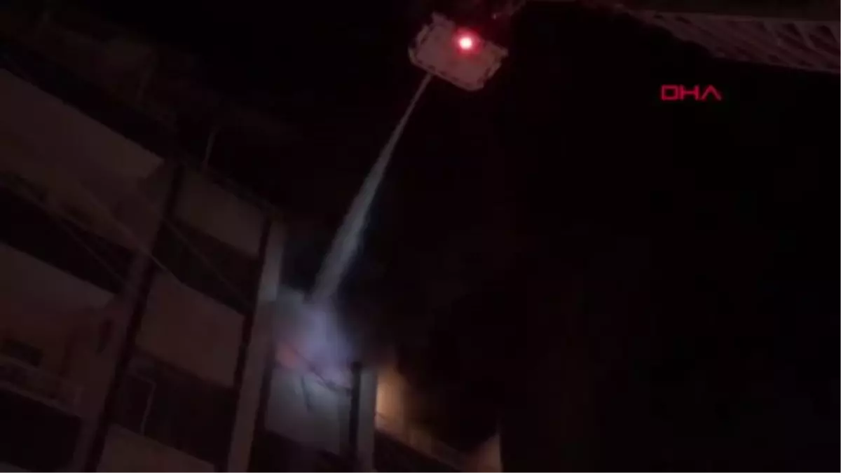 Son dakika haber: APARTMANIN 4\'ÜNCÜ KATINDA YANGIN PANİĞİ