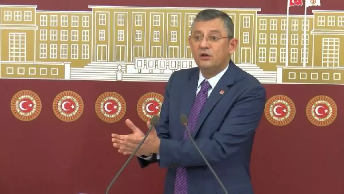 CHP\'li Özel: Türkiye, demokrasiye dönüşüm manifestosunu yılın ilk ayında görecek