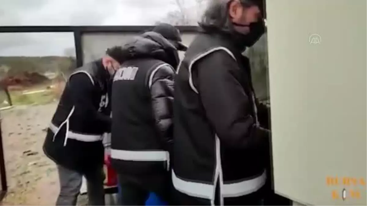 Çiftliklerde 2 bin 400 litre sahte içki ele geçirildi