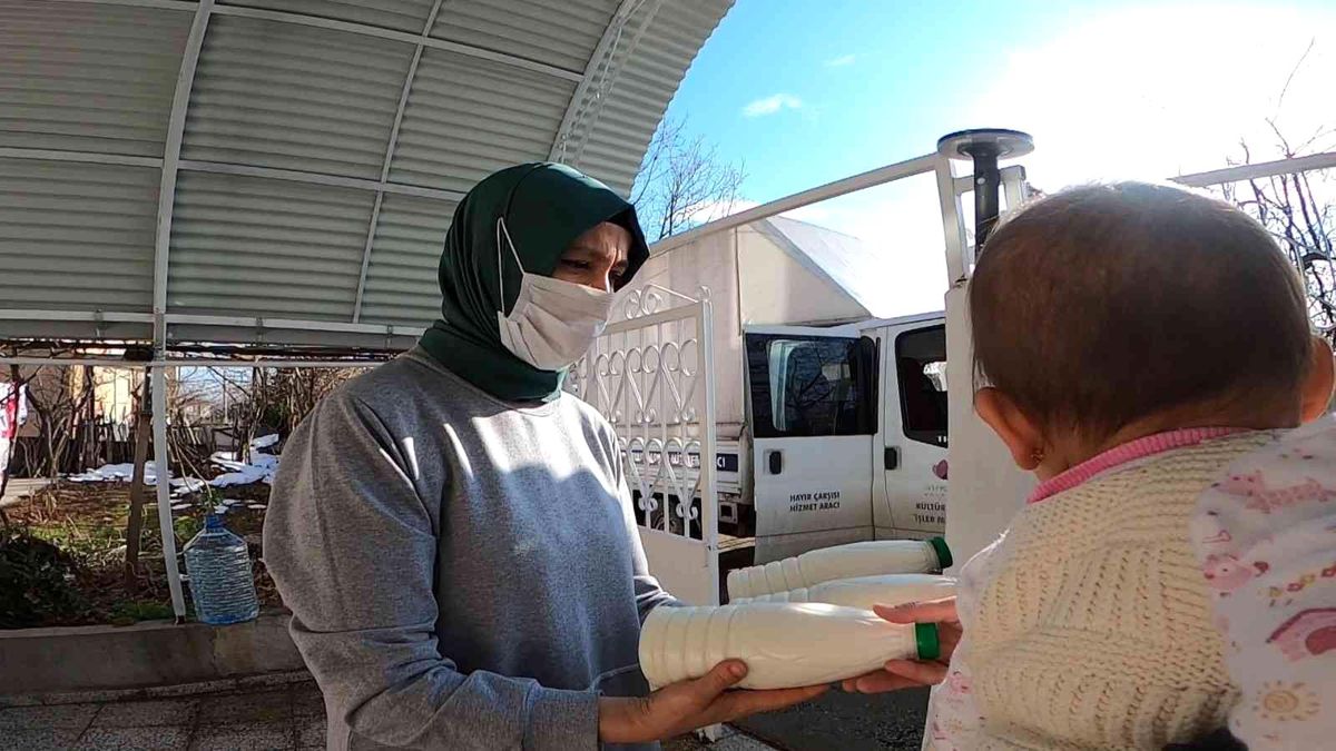 Son dakika haberleri | İhtiyaç sahibi çocuklara taze süt dağıtımı devam ediyor