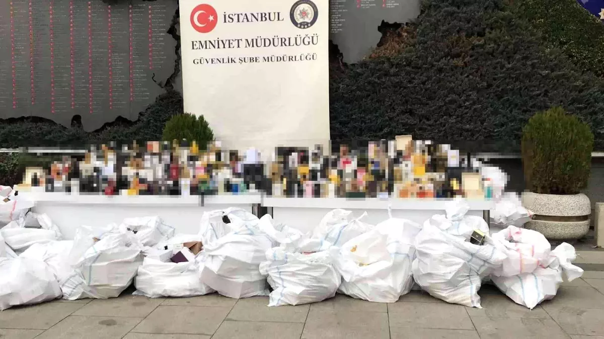 İstanbul\'da 14 bin şişe sahte parfüm ele geçirildi