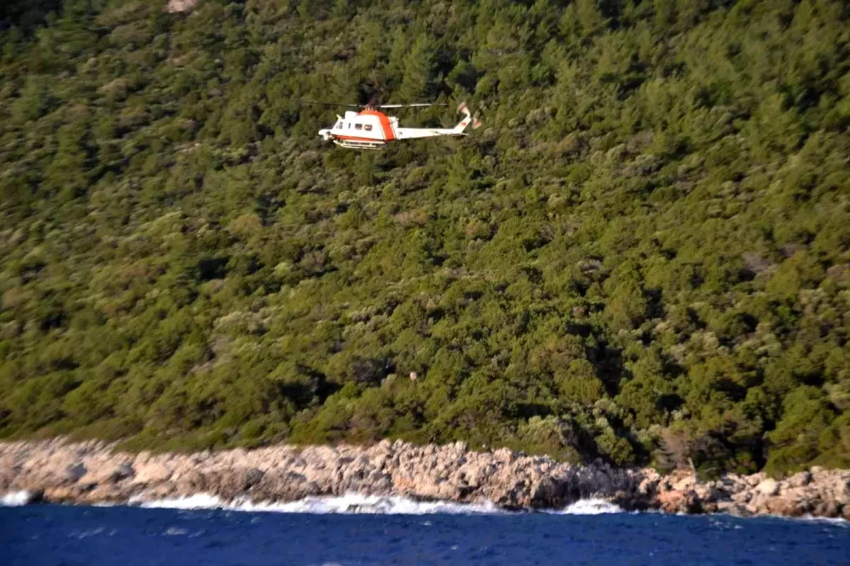 İzmir açıklarında düzensiz göçmenleri taşıyan tekne battı: 2 kişi öldü, 24 kişi kurtarıldı