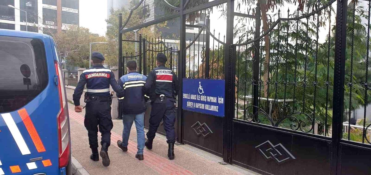 Kablo hırsızları suçüstü yakalandı