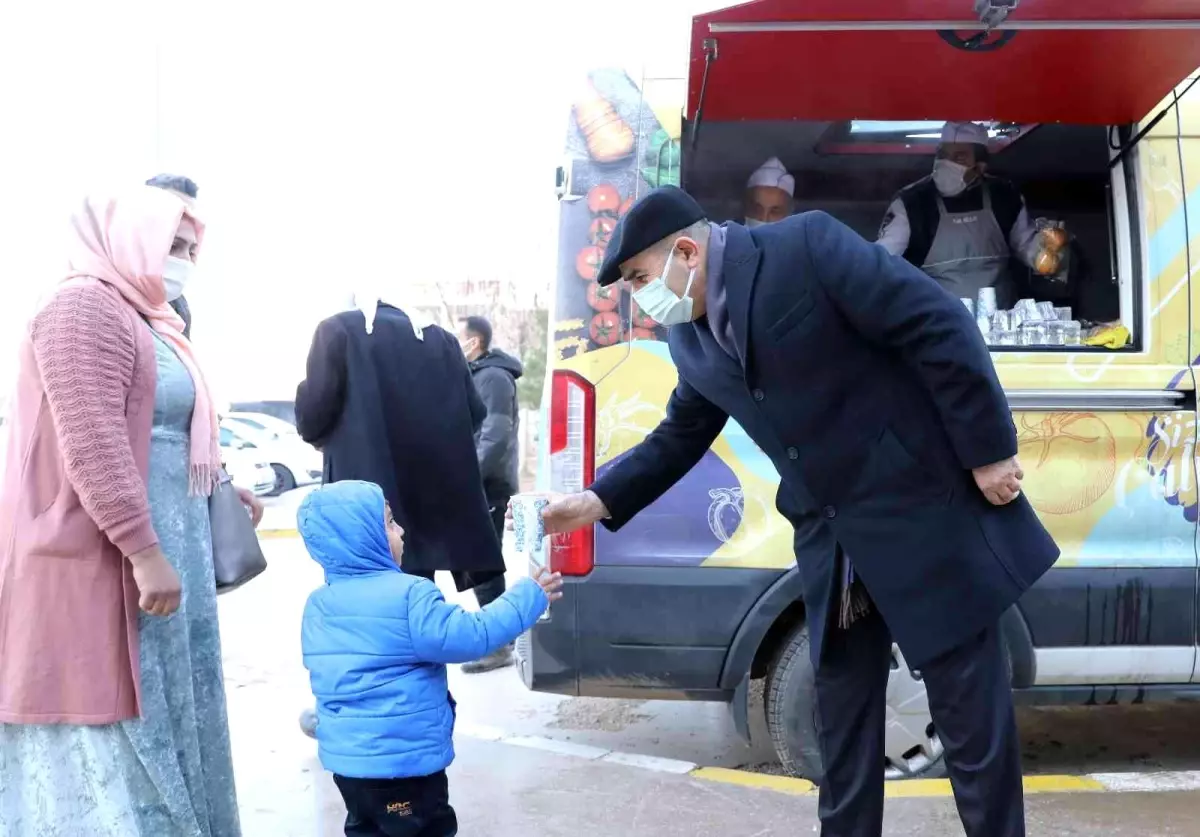 Mardin Büyükşehir Belediyesinden hasta ve hasta yakınlarına çorba ikramı