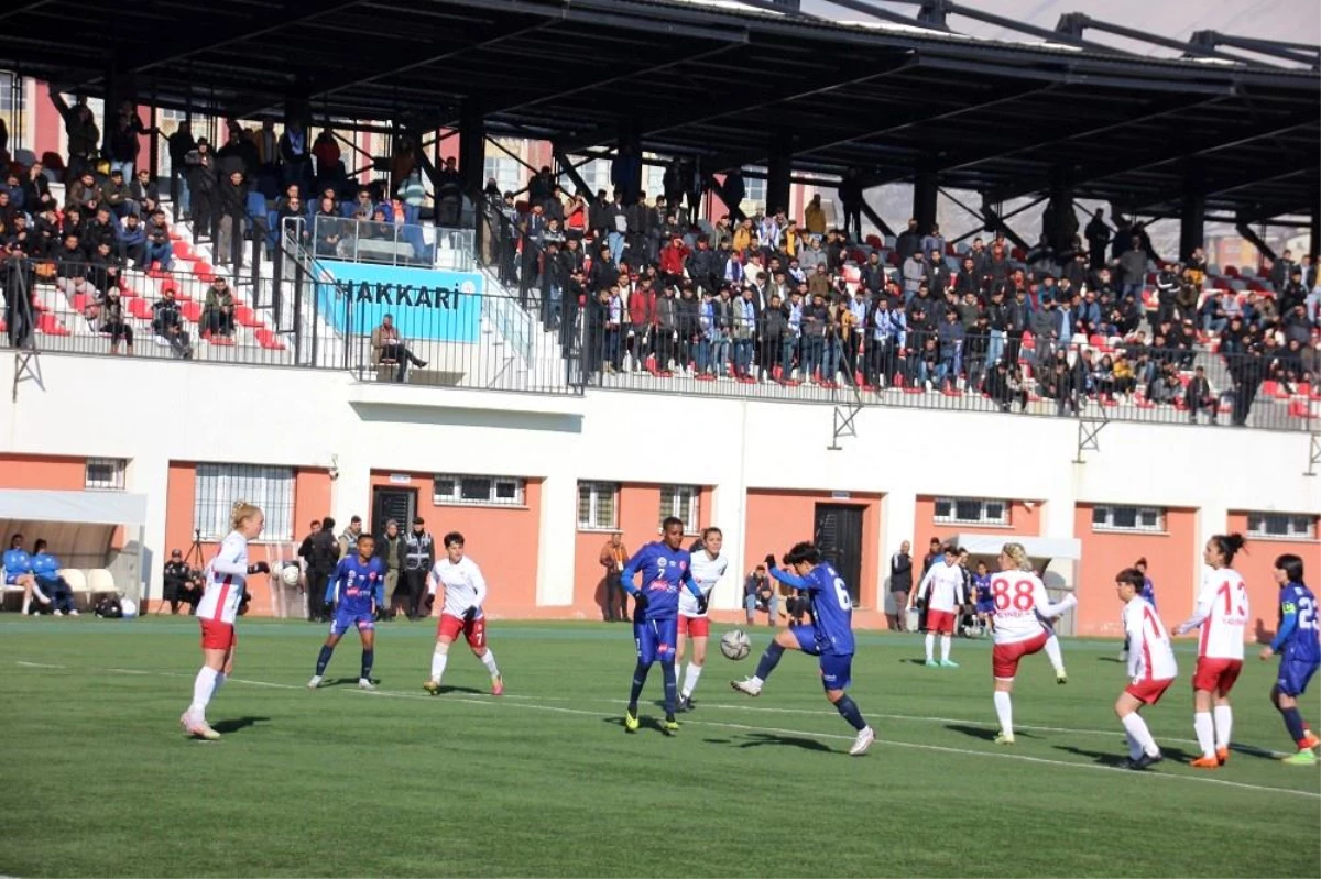 Turkcell Kadın Futbol Süper Ligi: Hakkari Gücü: 4 Sivasspor: 0