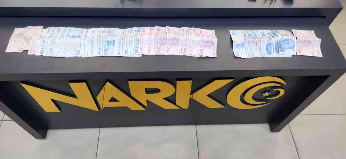 Uşak\'ta 1 kilo 869 gram skunk ele geçirildi