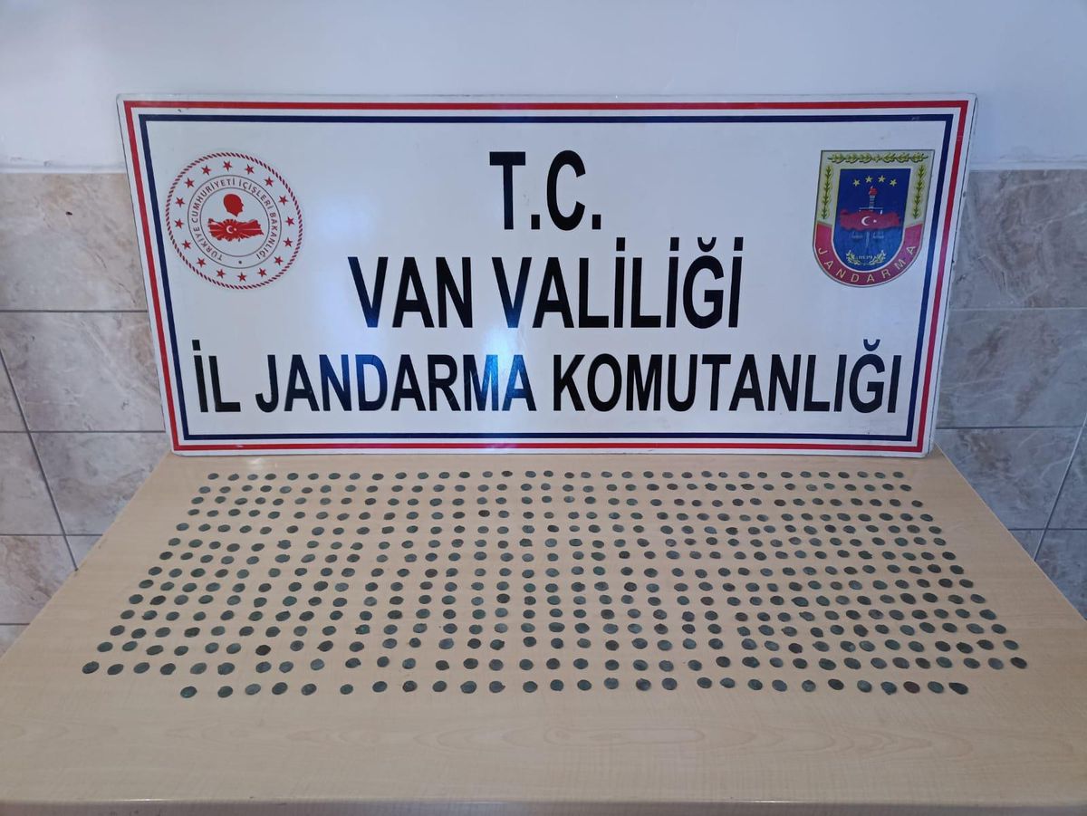 Van\'da 518 tarihi sikke ele geçirildi