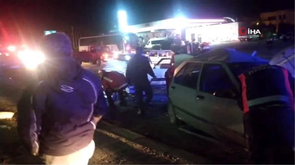 Zonguldak\'ta iki otomobil çarpıştı: 2 yaralı
