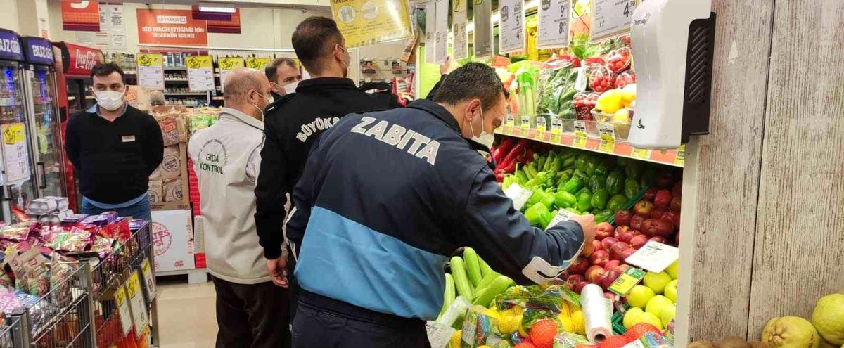 Bayraklı\'da zabıtadan yılbaşı denetimi