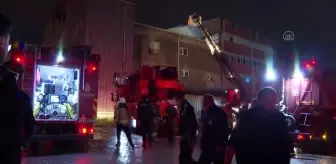 Esenyurt'ta bir tekstil fabrikasında çıkan yangın söndürüldü