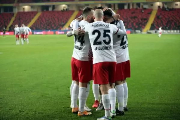Gaziantep FK penaltılarla turladı